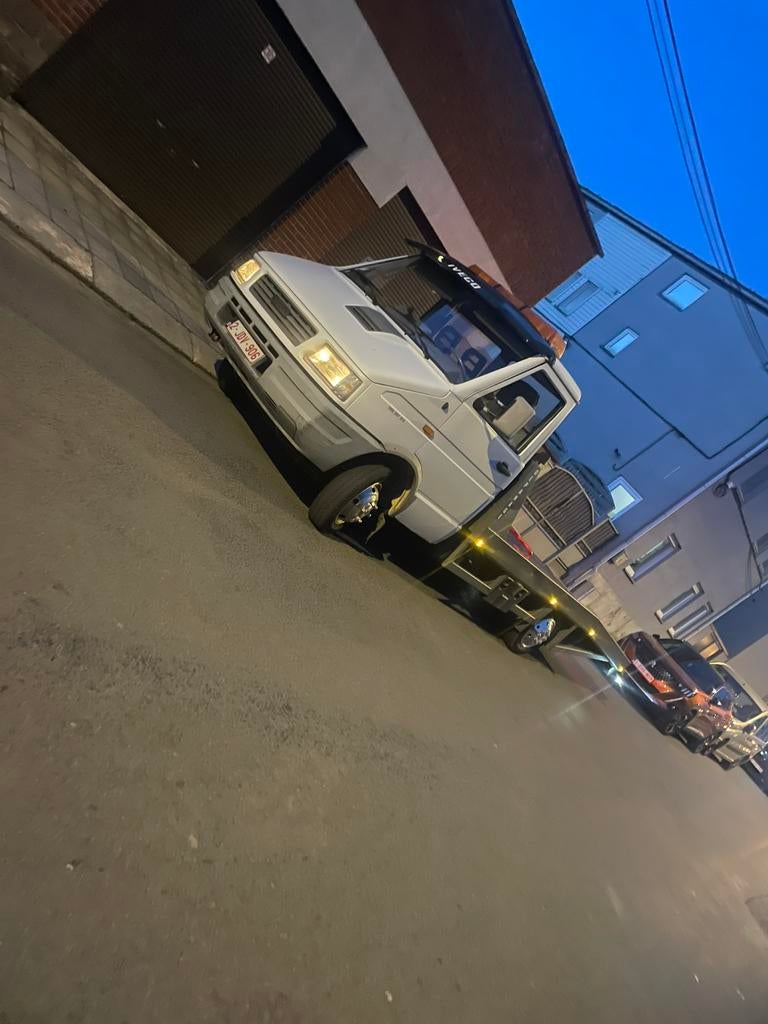 A vendre ou échange contre autre dépanneuse, Autos, Camionnettes & Utilitaires, Achat, Iveco, Diesel, Particulier