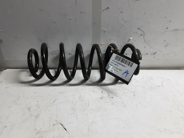 BLADVEER ACHTER Audi A3 Sportback (8PA) (01-2004/03-2013), Auto-onderdelen, Ophanging en Onderstel, Audi, Gebruikt