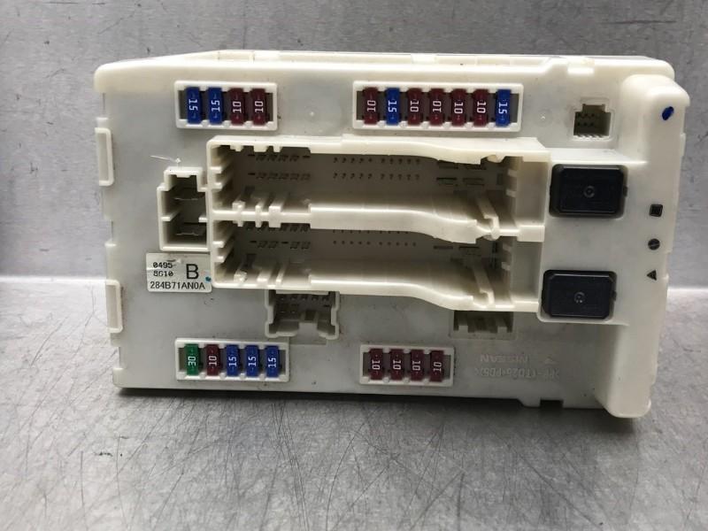 BOITIER FUSIBLES Nissan Murano (Z51) (01-2003/09-2014), Autos : Pièces & Accessoires, Germany@nissan-services.eu, Kronenweg 38
50389  Wesseling, DE