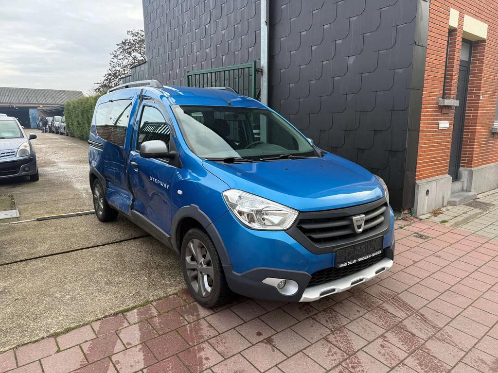 Dacia Dokker Stepway 1.2 I EDITION (bj 2015), Auto's, Dacia, Gebruikt, 4 cilinders, 1198 cc, Bedrijf