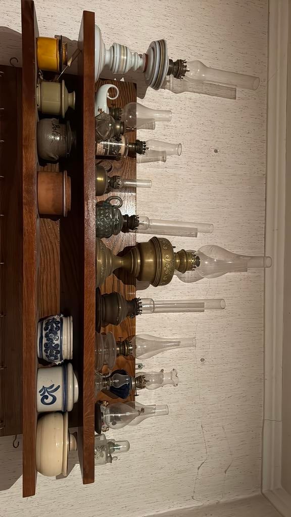 Oude olielampen, Enlèvement