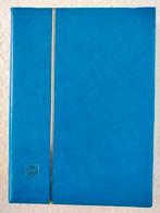 dik blauw postzegelalbum van het merk Leuchtturm met 64 blz., Postzegels en Munten, Verzenden, Verzamelalbum