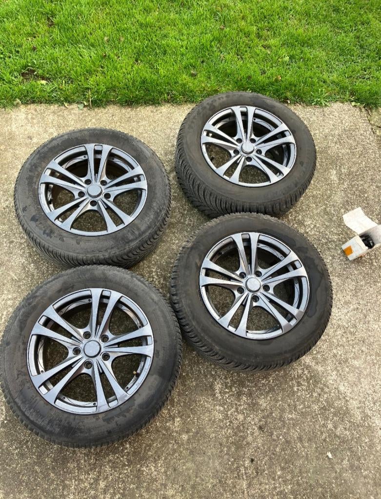 4 Jante 16 pouces et pneus hiver, 16 pouces, Pneu(s), Enlèvement, Utilisé