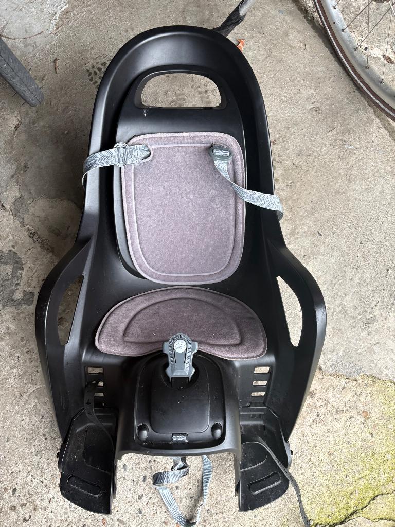 Fietsstoeltje, Ophalen, Achterzitje, 9 t/m 18 kg, Zo goed als nieuw