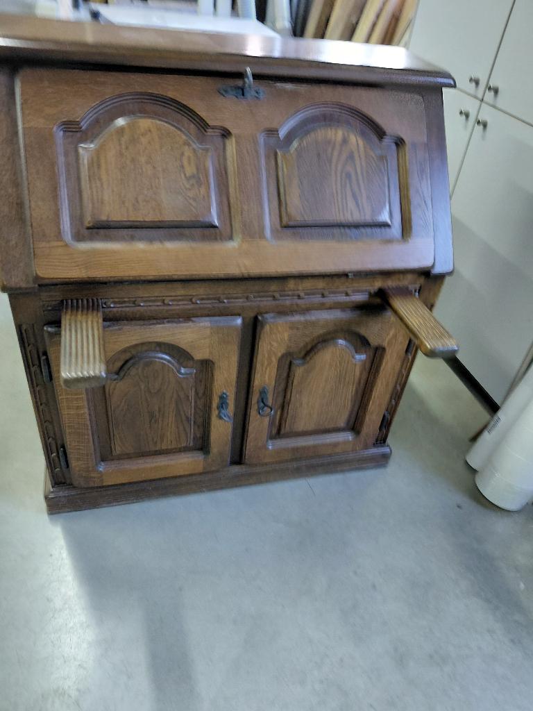 Zwaar massief eiken bureau, Antiquités & Art, Curiosités & Brocante, Enlèvement