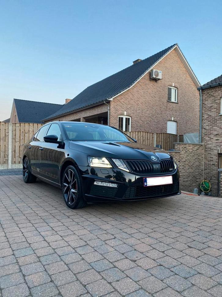 Skoda Octavia RS 2.0 CR TDI, Autos, Skoda, Particulier, Octavia, Caméra de recul, Phares directionnels, Régulateur de distance