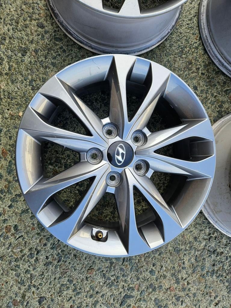 4 jantes Hyundai en 16 " 5X114.3, Autos : Pièces & Accessoires, Pneus & Jantes, Enlèvement, Utilisé, 16 pouces, Jante(s)