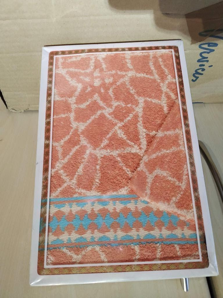 nieuwe geschenkdoos met handdoek 50x100cm en washandje, Ophalen of Verzenden, Nieuw, Handdoek