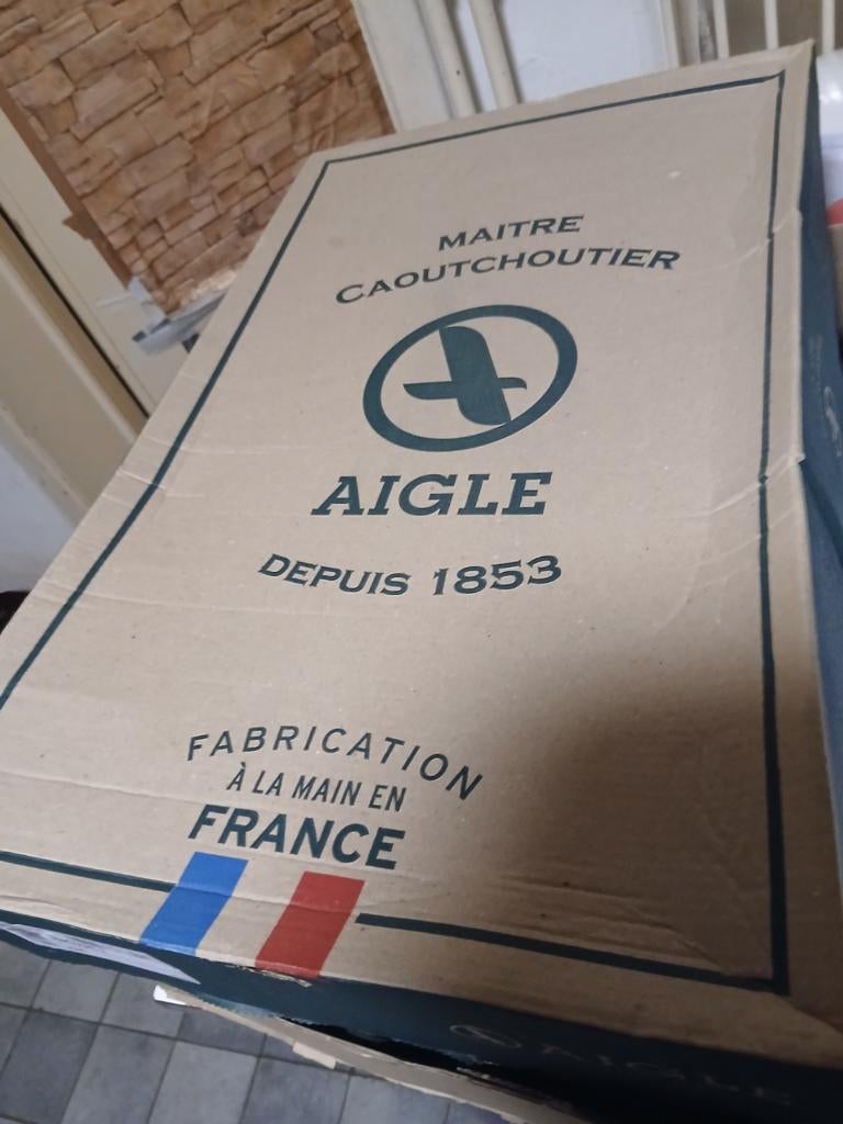 Aigle laarzen, Ophalen