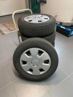 Winterbanden Barum Polaris 3-195/65 R15 T–staalvelg Skoda, Auto-onderdelen, Ophalen, Winterbanden, Band(en)