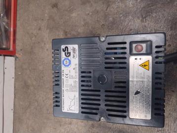 Batterijlader Cb 516 beschikbaar voor biedingen