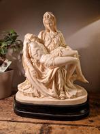 Grote Pieta A. Santini in resine hars, Antiquités & Art, Antiquités | Objets religieux, Enlèvement ou Envoi