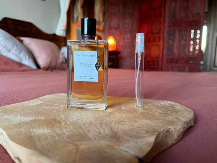 Van Cleef & Arpels - Bois d'Iris sample/decant, Handtassen en Accessoires, Uiterlijk | Parfum, Zo goed als nieuw, Ophalen of Verzenden
