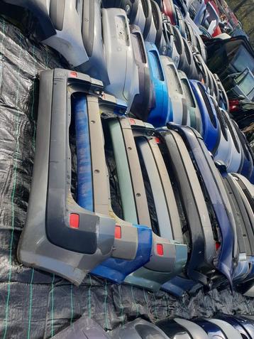 RENAULT MÉGANE SCENIC ACHTERBUMPER BJ 2003 2006 beschikbaar voor biedingen
