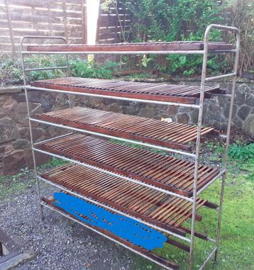 VINTAGE : RAYONNAGE ANCIEN STYLE INDUSTRIEL 5 ETAGES beschikbaar voor biedingen