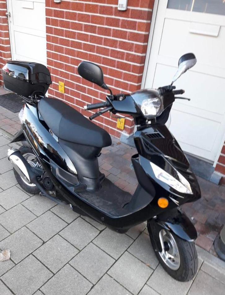 Milano scooter B-klasse, Fietsen en Brommers, Scooters | Piaggio, Overige modellen, Ophalen