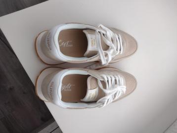 Splinternieuwe sneakers