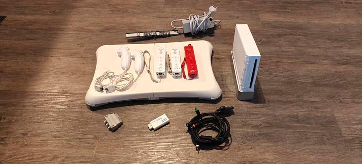 Nintendo Wii, 3 controllers, HDMI, 16 games en accessoires, Consoles de jeu & Jeux vidéo, Consoles de jeu | Nintendo Wii, Comme neuf