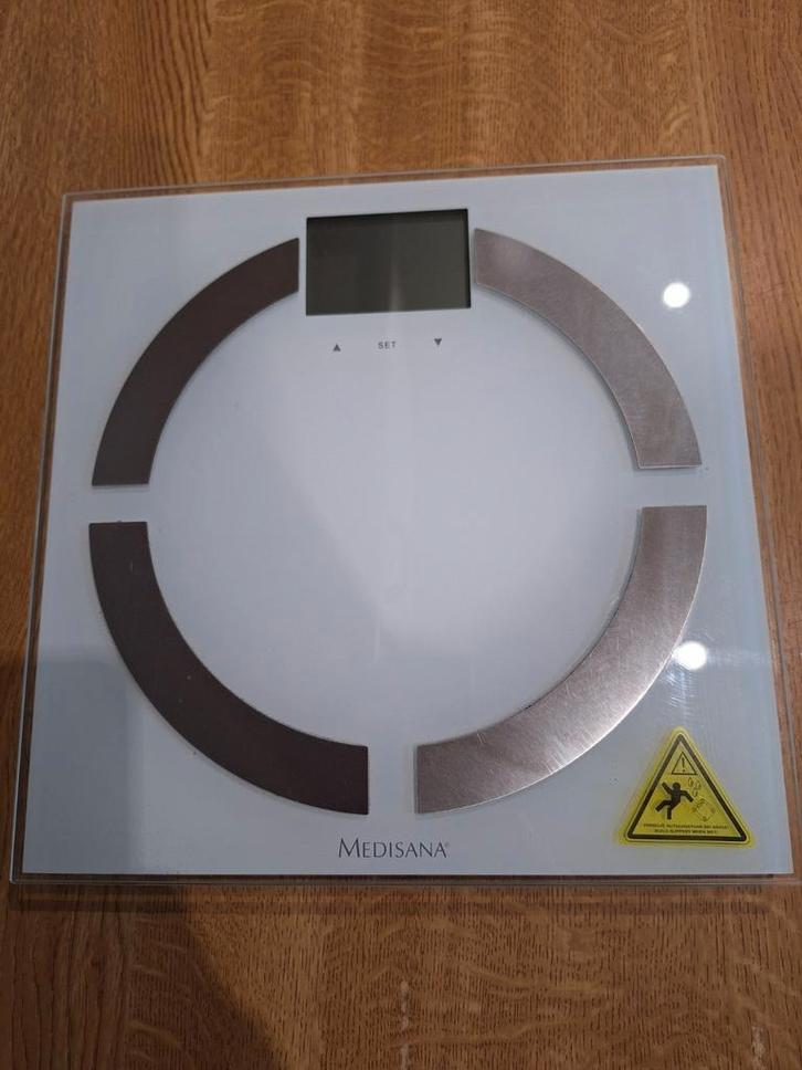 Pèse-personne analytique Medisana BS444, Elektronische apparatuur, Weegschalen, Gebruikt, Digitaal, Personenweegschaal, Ophalen of Verzenden