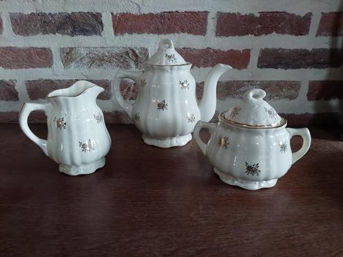 Koffieservies van Boch Frères La Louvière, Verzamelen, Overige Verzamelen, Zo goed als nieuw, Ophalen