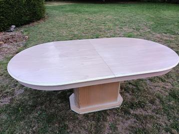 Eettafel salontafel uitbreidbaar beschikbaar voor biedingen