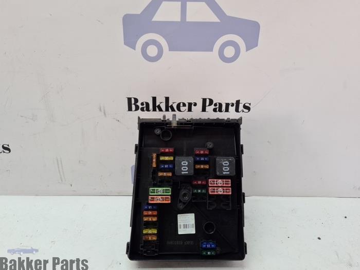 Boîte à fusibles d'un Volkswagen Golf, Autos : Pièces & Accessoires, Électronique & Câbles, Volkswagen, Utilisé, 3 mois de garantie