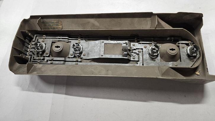 Achterlicht kap fitting BMW 3 serie E30 type 1 1376877, Auto-onderdelen, Verlichting, BMW, Gebruikt, Herkomst onderdeel bekend