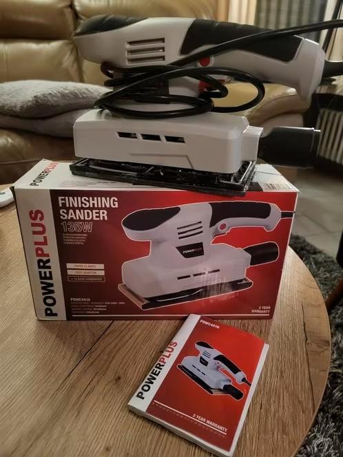 Powerplus vlakschuurmachine 135W, Doe-het-zelf en Bouw, Gereedschap | Schuurmachines, Vlakschuurmachine, Ophalen
