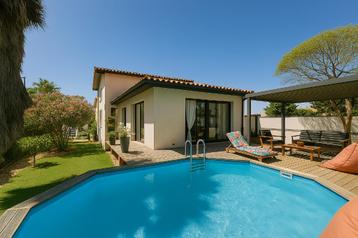 Villa d’architecte à 150 m de la plage – Confort, soleil et, 131 m², Frontignan, 4 pièces, 200 à 500 m²