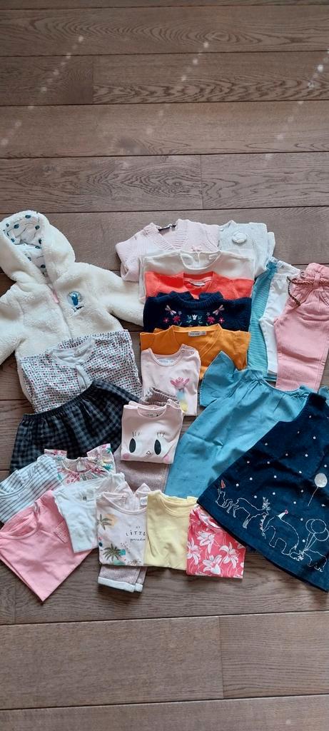 Pakket meisjeskledij maat 86, Kinderen en Baby's, Babykleding | Baby-kledingpakketten, Zo goed als nieuw, Maat 86, Ophalen