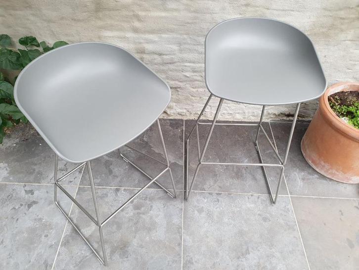 HAY barstoelen, Huis en Inrichting, Barkrukken, Zo goed als nieuw, 60 tot 90 cm, Kunststof, Metaal, 2 krukken, Ophalen