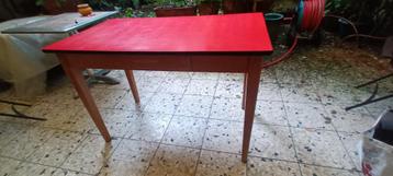 table bois et formica rouge