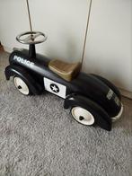 Voiture autoportée d'époque, Enlèvement