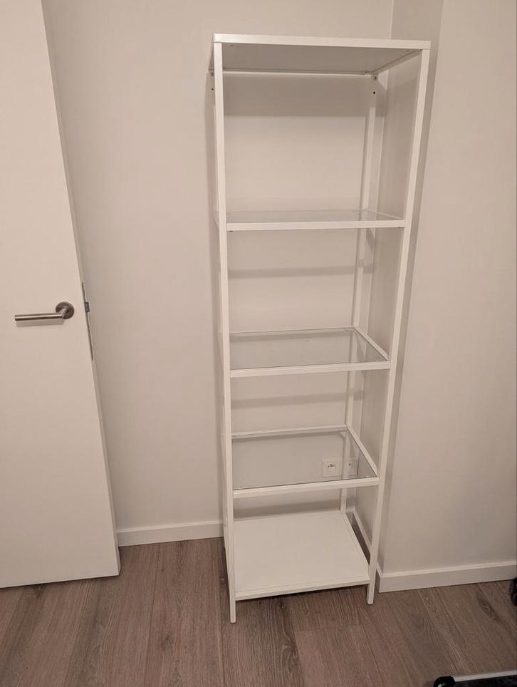Ikea Vittsjö stellingkast met glazen leggers, Huis en Inrichting, Kasten | Stellingkasten, Gebruikt, Ophalen