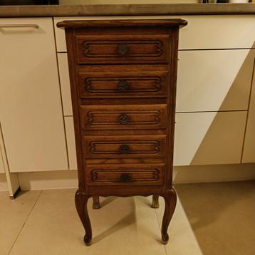 Antiek houten ladekastje – 5 laden – 80 cm hoog beschikbaar voor biedingen