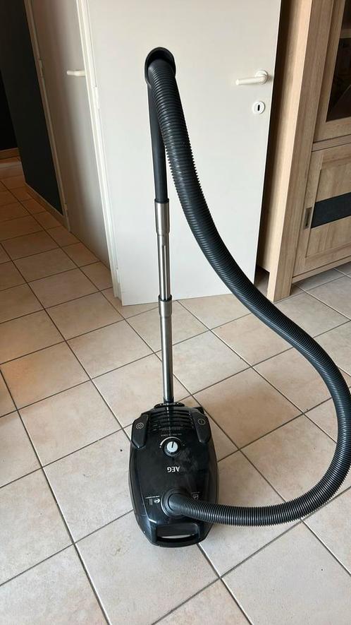 Stofzuiger AEG, Elektronische apparatuur, Stofzuigers, Gebruikt, Stofzuiger, Stofzak, Ophalen