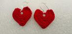 Gehaakte oorbellen: Bloempjes of hartjes, Handtassen en Accessoires, Oorbellen, Ophalen of Verzenden, Nieuw, Rood, Hangers