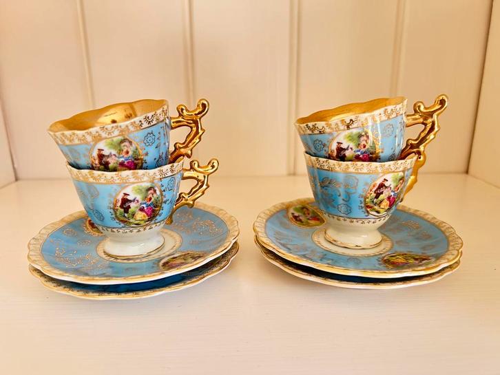 Set van 4 brocante kopjes/onderbordjes blauw/goud, Antiek en Kunst, Antiek | Servies los, Ophalen of Verzenden
