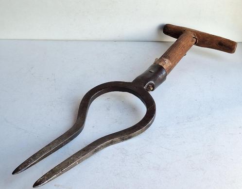 Très ancienne fourche arrache betteraves racines, Antiek en Kunst, Antiek | Gereedschap en Instrumenten, Ophalen of Verzenden