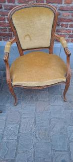 Fauteuil d'époque, Enlèvement