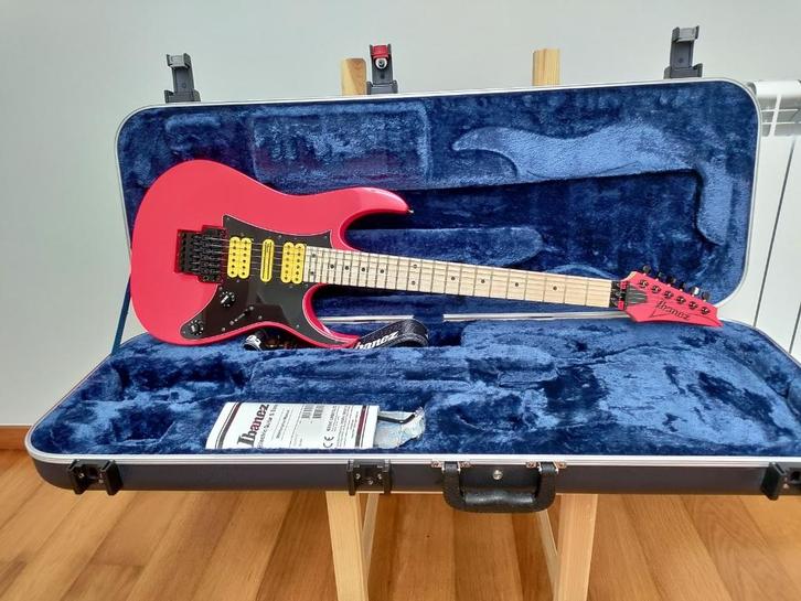 Ibanez RG550 rode flare met mods, Muziek en Instrumenten, Snaarinstrumenten | Gitaren | Elektrisch, Zo goed als nieuw, Solid body