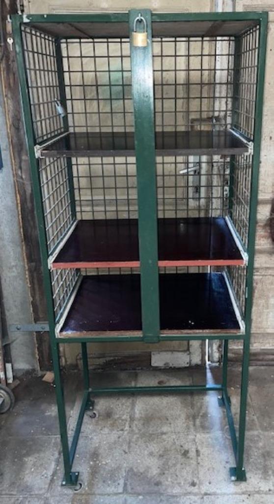 Gereedschapskast op wielen met slot, Doe-het-zelf en Bouw, Gereedschapskisten, Gebruikt, Ophalen