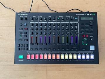 Roland tr8s beschikbaar voor biedingen