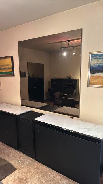 Gefumeerde spiegel 155x160 beschikbaar voor biedingen