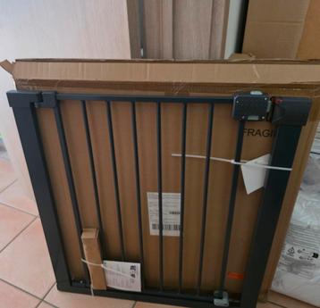 Barrière de sécurité enfants / chiens  beschikbaar voor biedingen