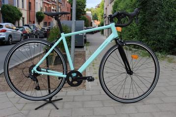 Vélo route Van Rysel femme neuf Taille M beschikbaar voor biedingen