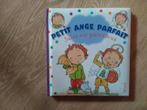 Petit ange parfait Jules est paresseux, Boeken, Kinderboeken | Baby's en Peuters, Zo goed als nieuw, 3 tot 4 jaar, Ophalen