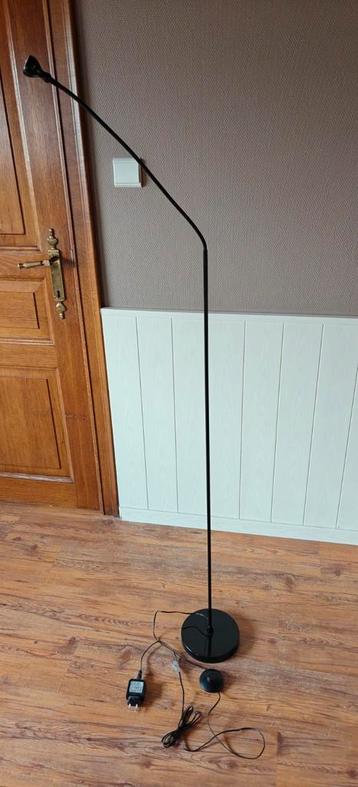 Staanlamp te koop beschikbaar voor biedingen