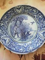 Assiette decorative Boch, Antiek en Kunst, Antiek | Wandborden en Tegels, Ophalen of Verzenden