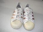 Mooie lederen sportschoenen Adidas 40, Kleding | Dames, Schoenen, Adidas, Ophalen of Verzenden, Gedragen, Wit